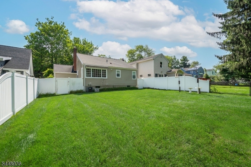 63 Hazel Ave