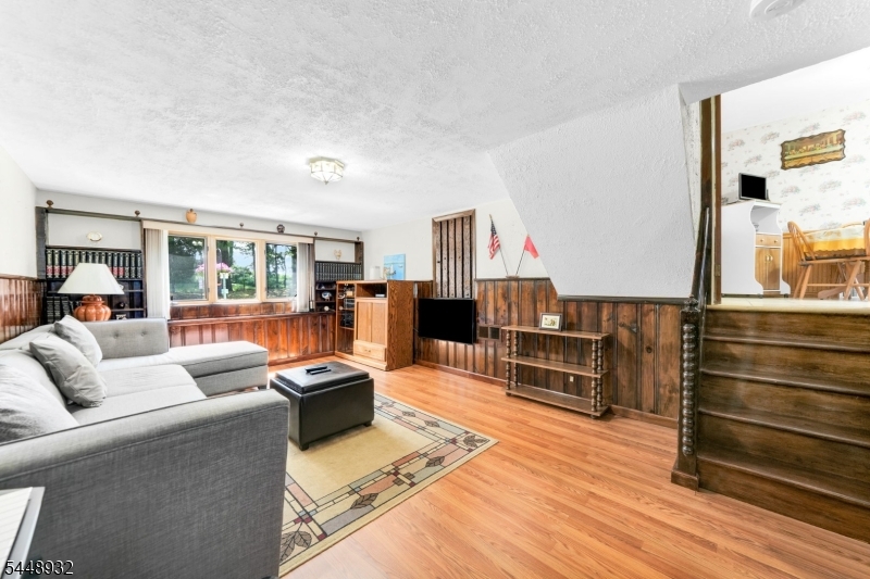 536 Fairway Dr
