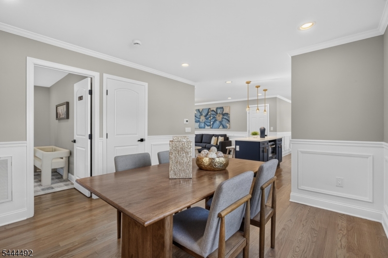 61 Bart Pl