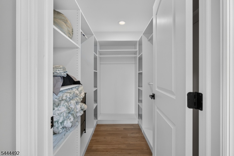 61 Bart Pl