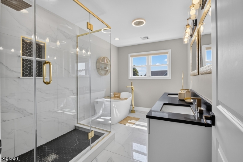 61 Bart Pl