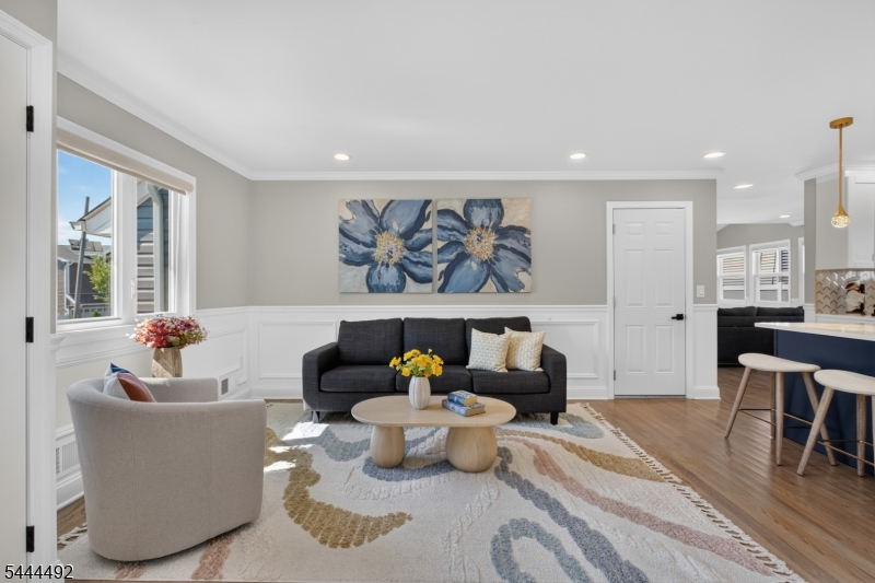 61 Bart Pl