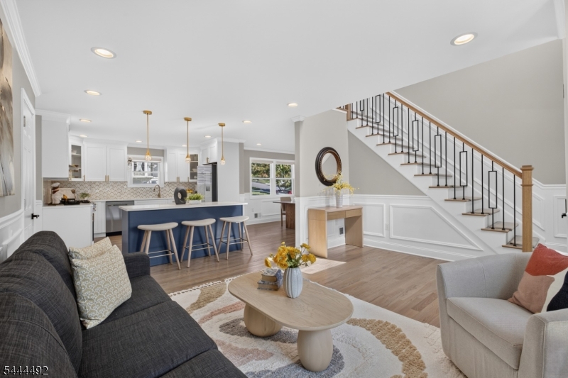 61 Bart Pl