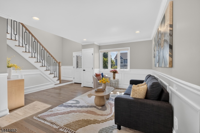 61 Bart Pl
