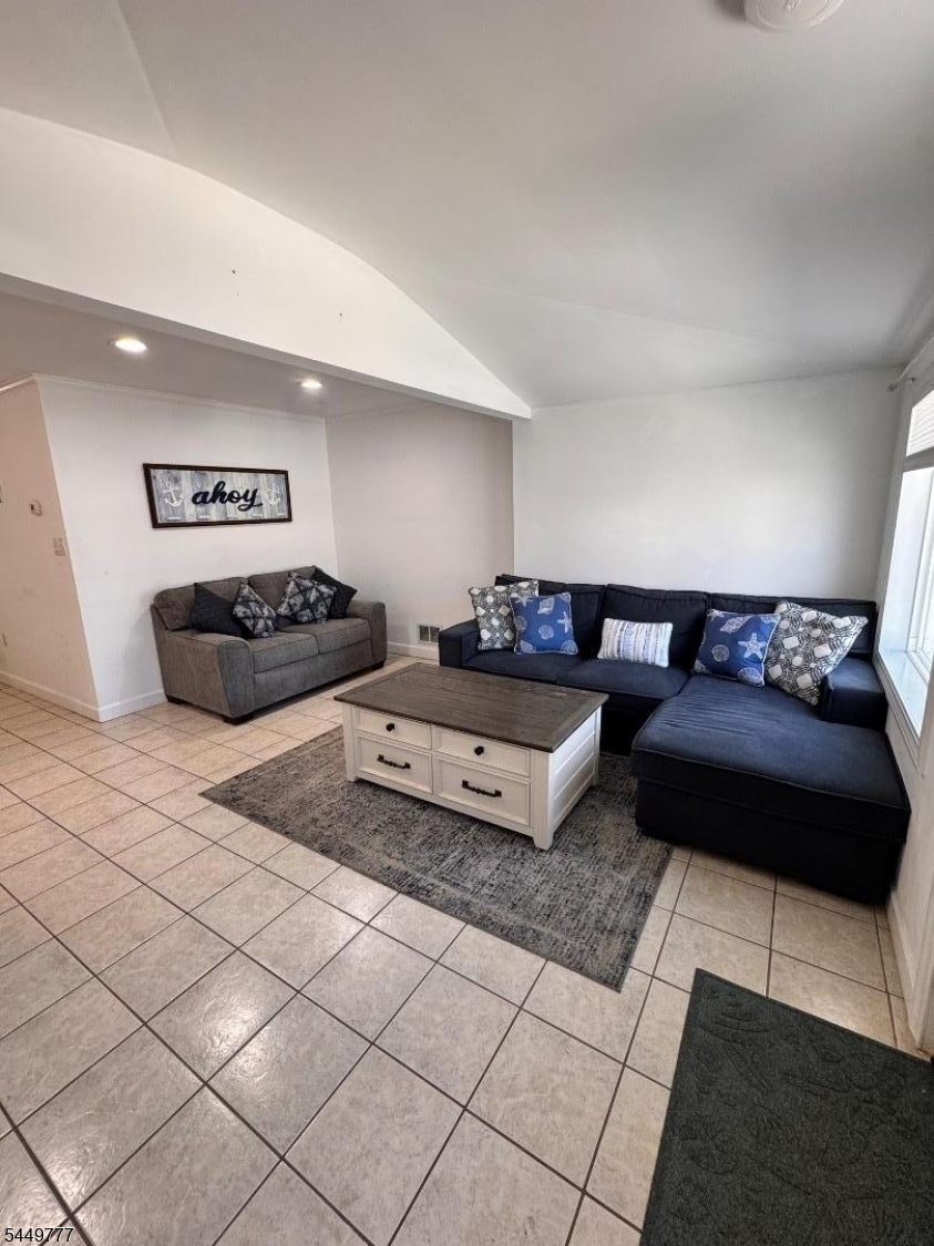 257 Sheridan Ave