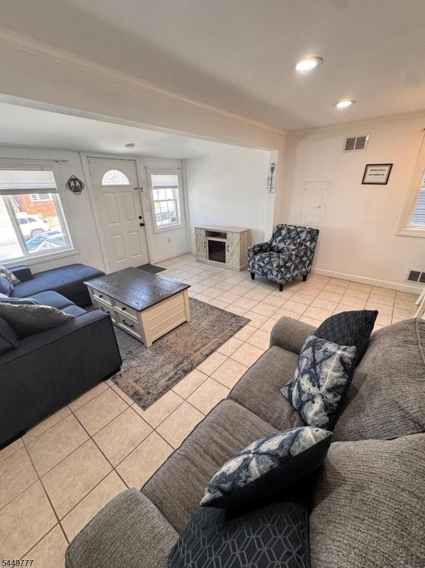257 Sheridan Ave