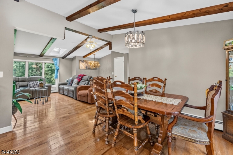 102 Meadow Rd