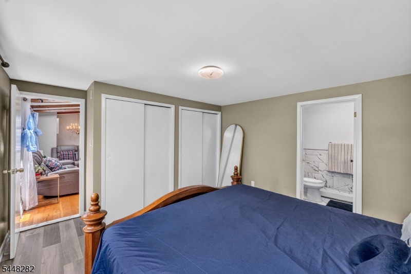 102 Meadow Rd