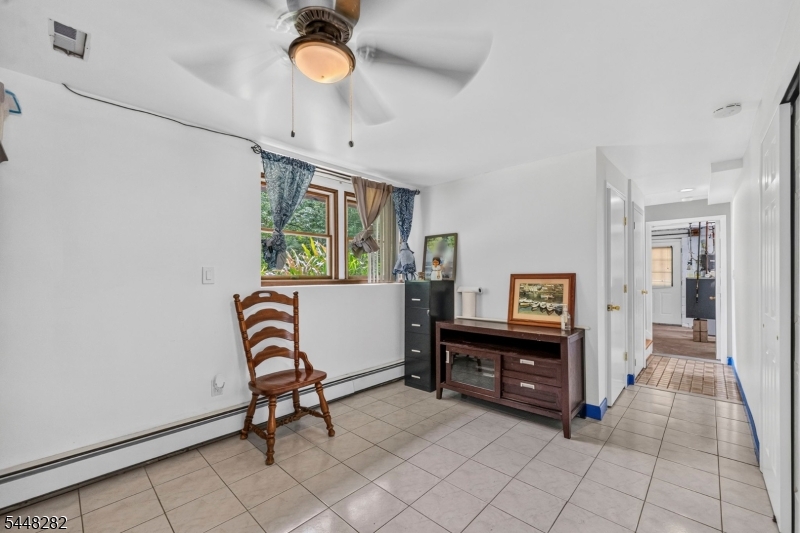 102 Meadow Rd