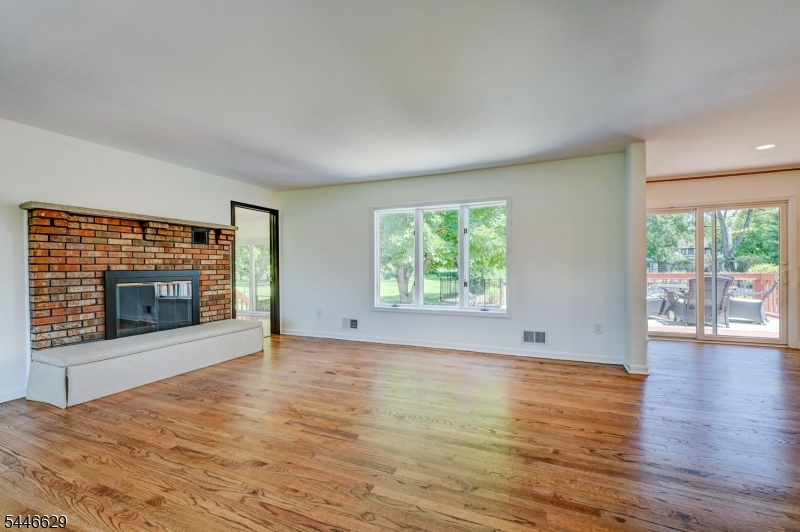 110 Hill Top Ln