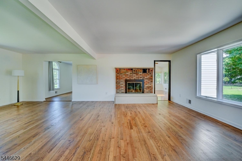 110 Hill Top Ln