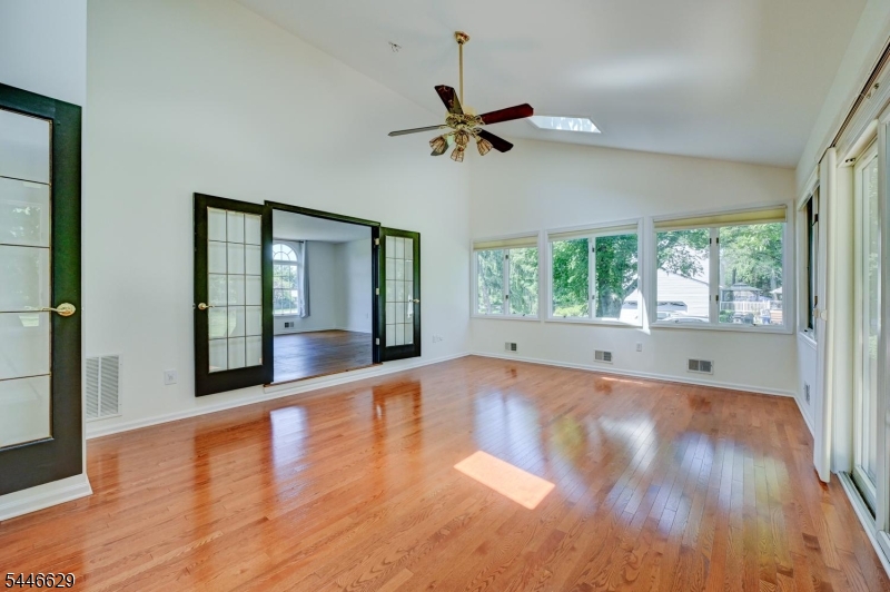 110 Hill Top Ln