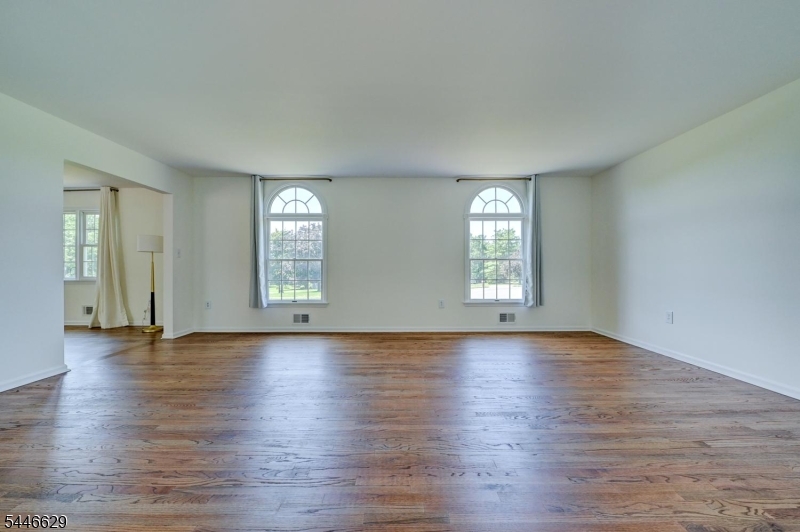 110 Hill Top Ln