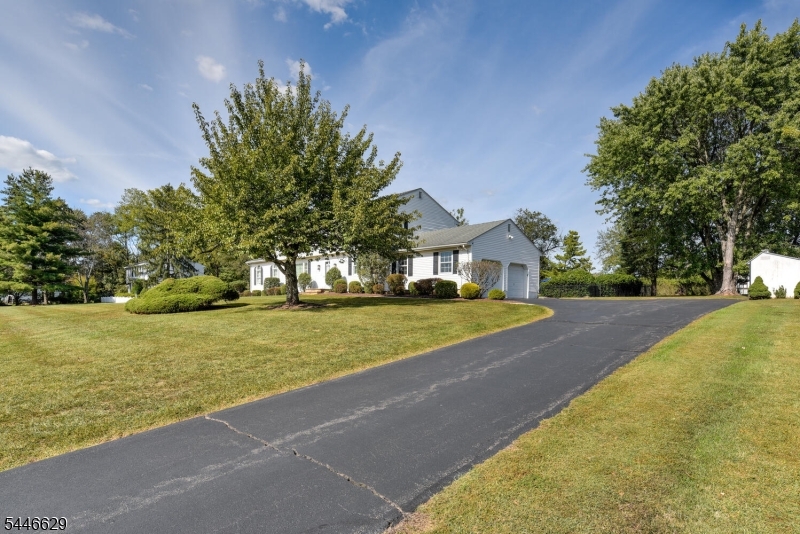 110 Hill Top Ln