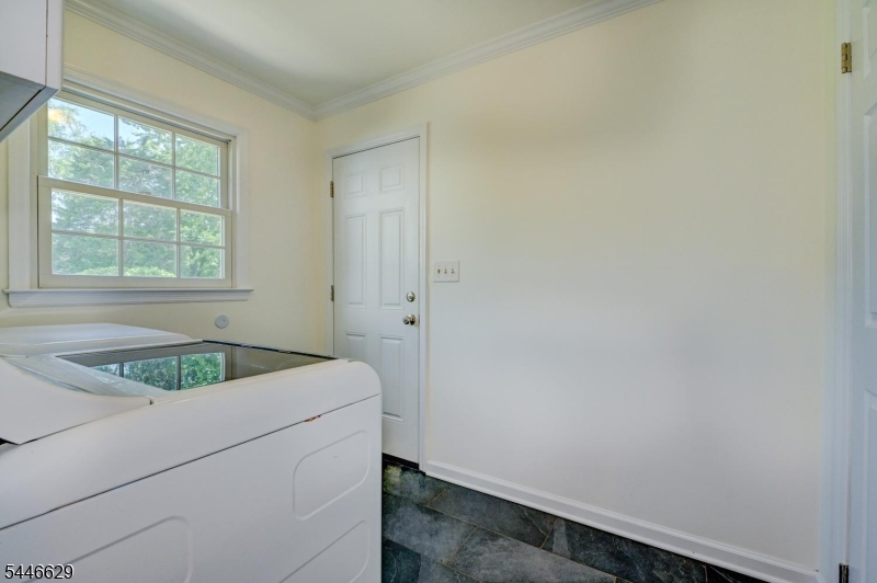 110 Hill Top Ln