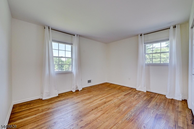 110 Hill Top Ln