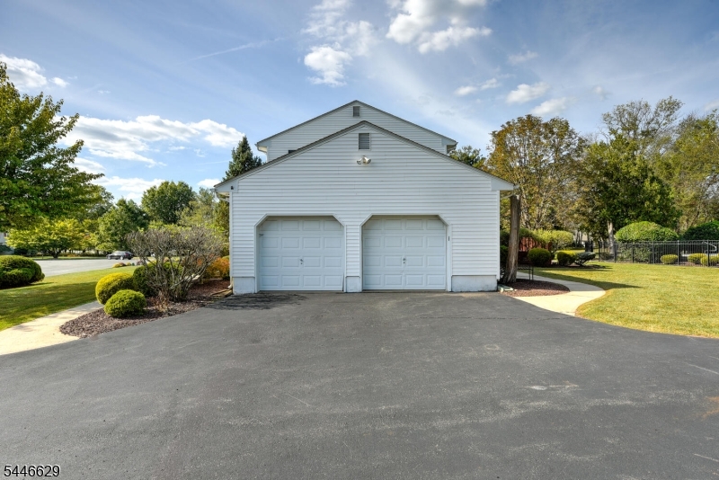 110 Hill Top Ln
