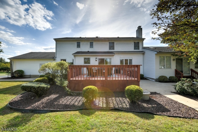 110 Hill Top Ln