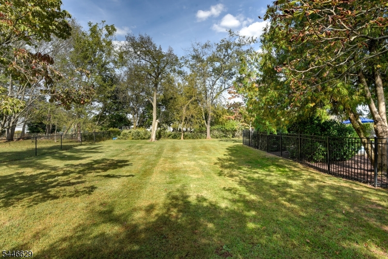 110 Hill Top Ln
