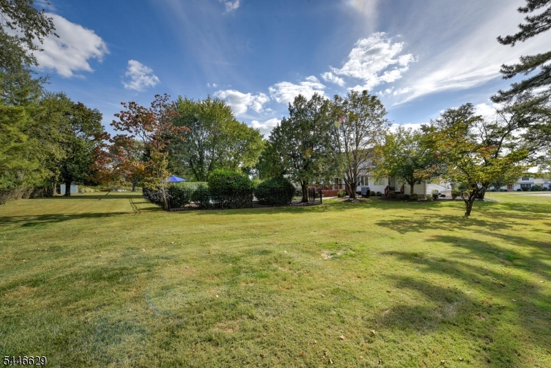 110 Hill Top Ln