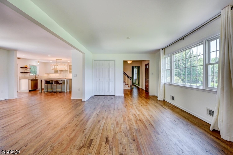110 Hill Top Ln