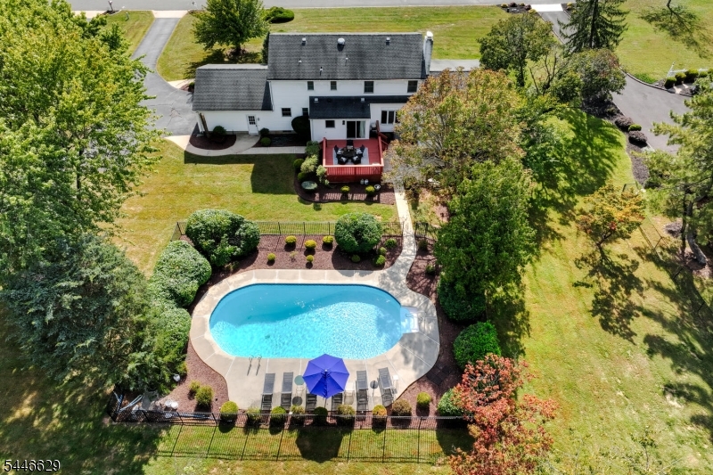110 Hill Top Ln