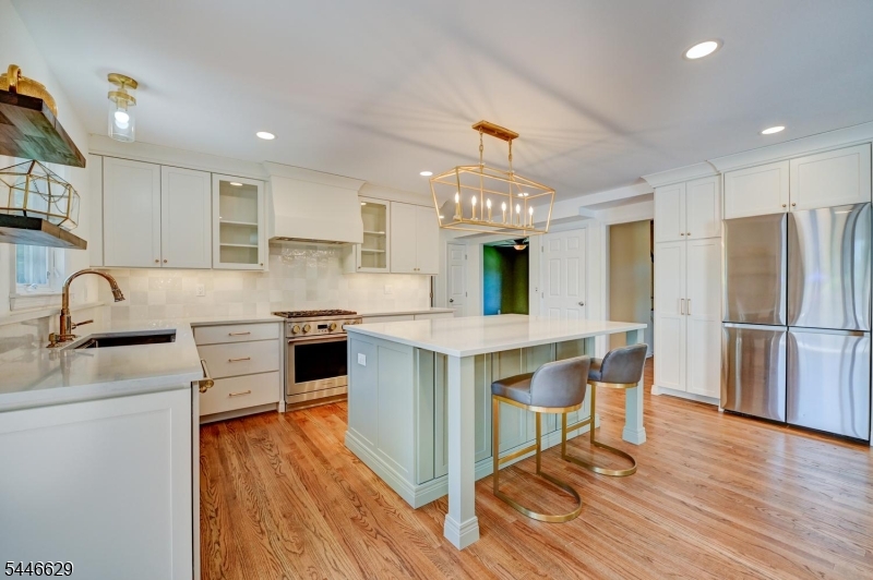 110 Hill Top Ln
