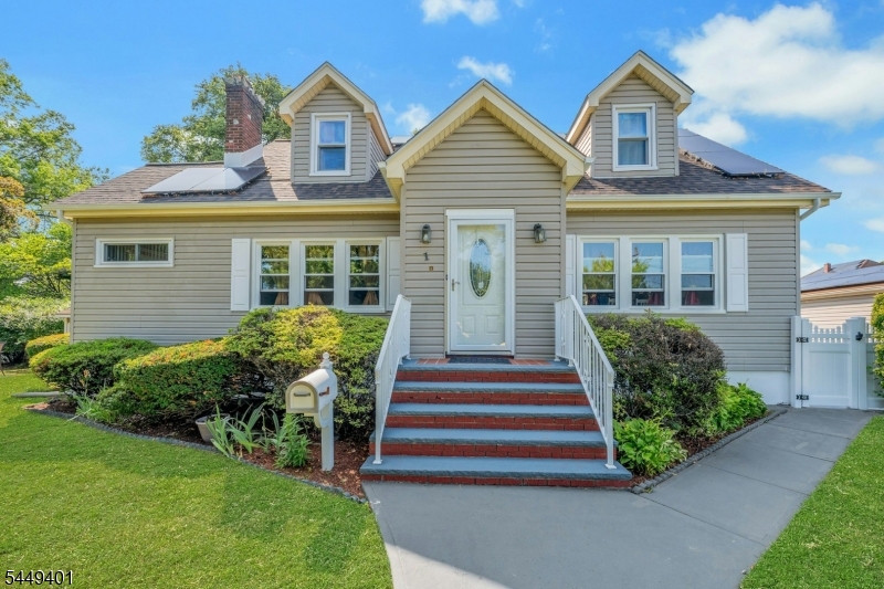 1 Hewitt Ave
