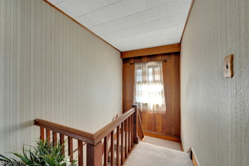 1 Hewitt Ave