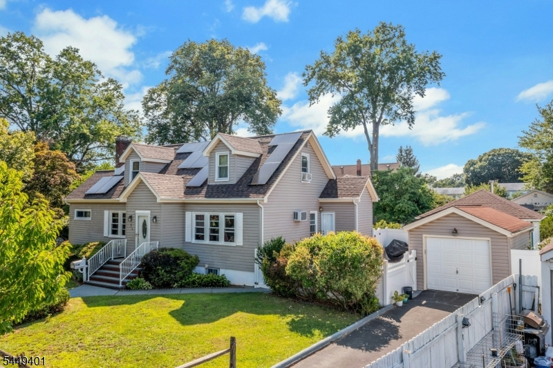 1 Hewitt Ave