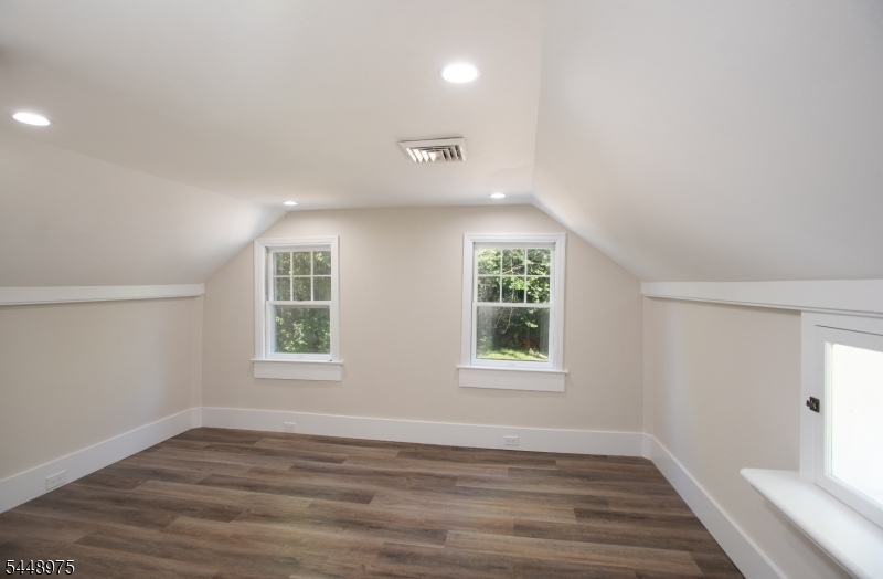 365 Bonnie Burn Rd