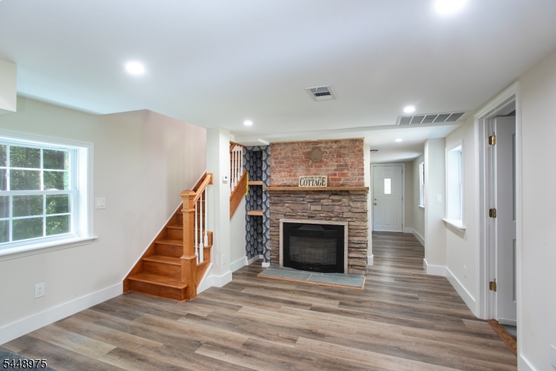 365 Bonnie Burn Rd