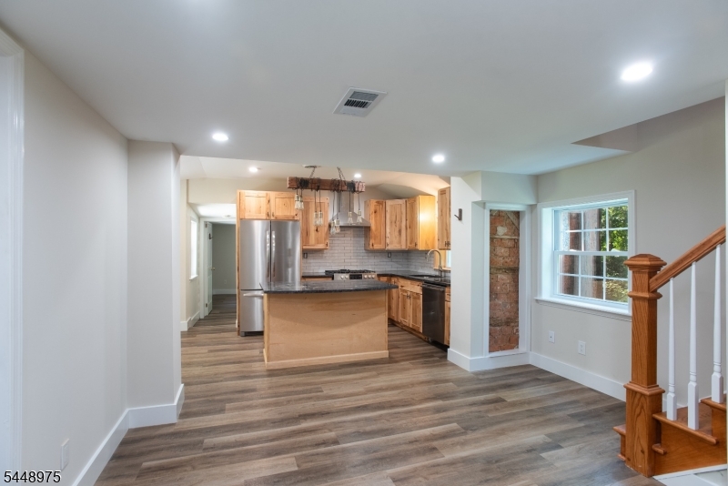365 Bonnie Burn Rd