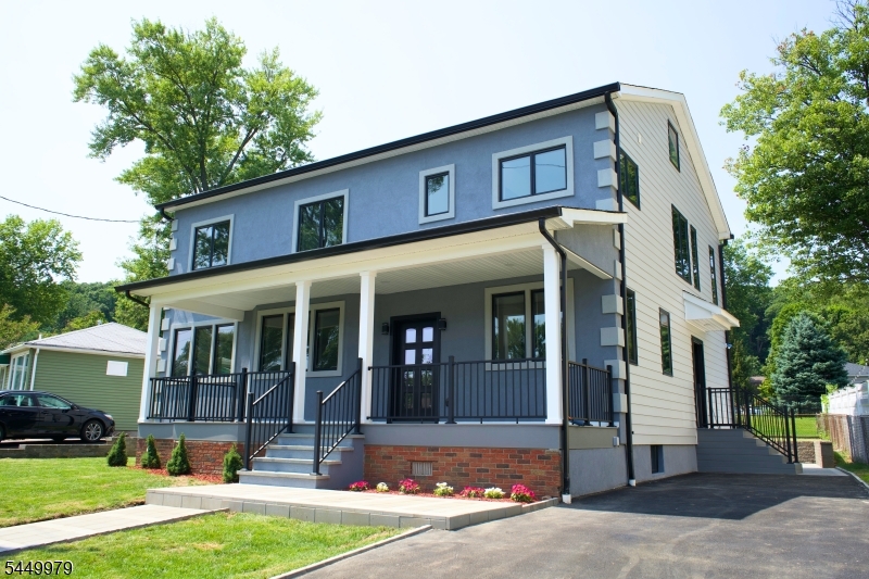 6 Henoch Ave