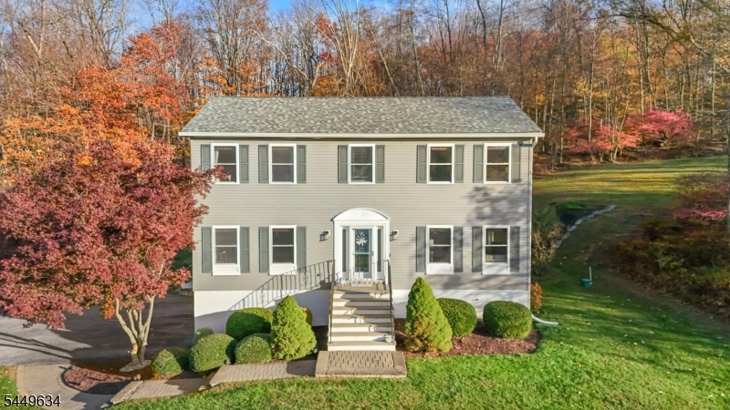 55 Woodland Rd