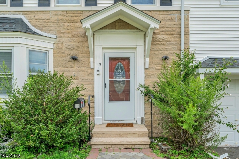 13 Dogwood Road