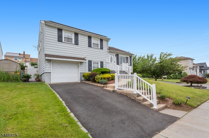 77 Bernice Rd