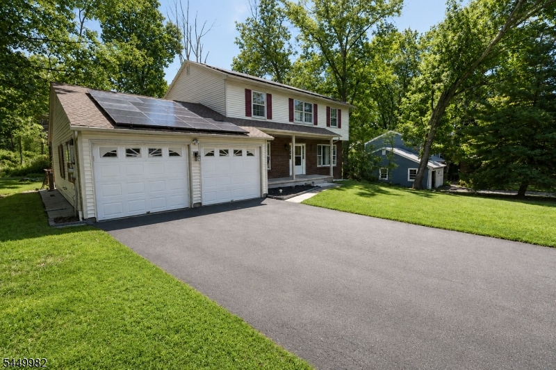 24 WOODLAND TERRACE