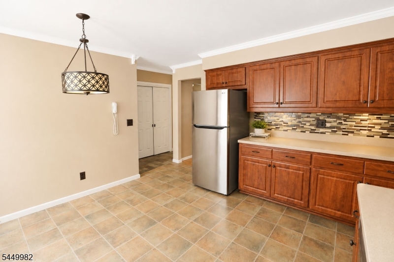 24 WOODLAND TERRACE