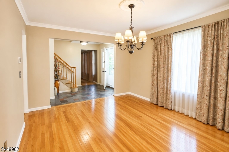 24 WOODLAND TERRACE