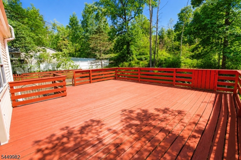 24 WOODLAND TERRACE