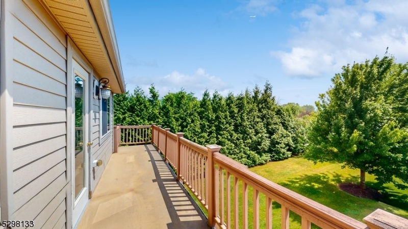 1 White Oak Ct