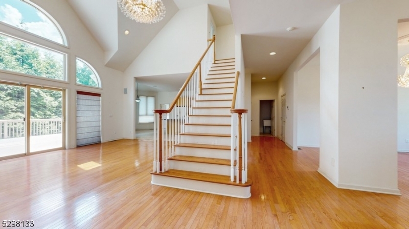 1 White Oak Ct