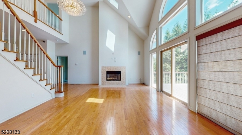 1 White Oak Ct