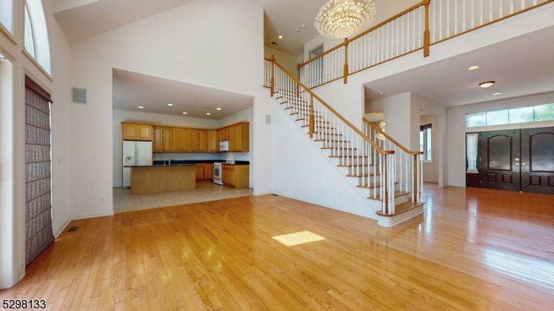 1 White Oak Ct