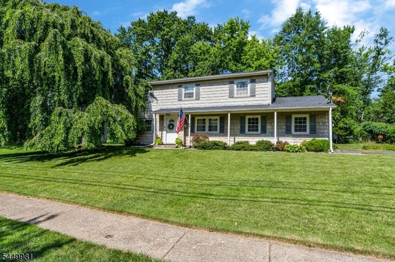 321 Ascot Ln