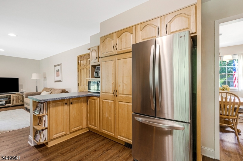 321 Ascot Ln
