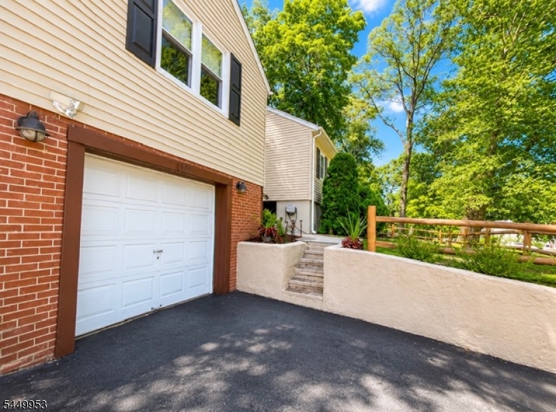 501 Diamond Spring Rd