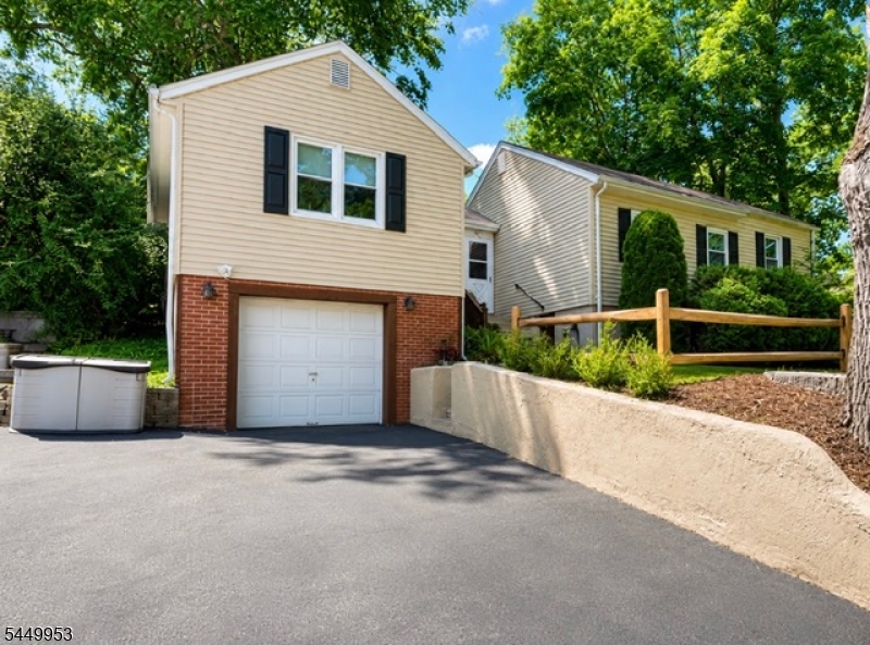 501 Diamond Spring Rd