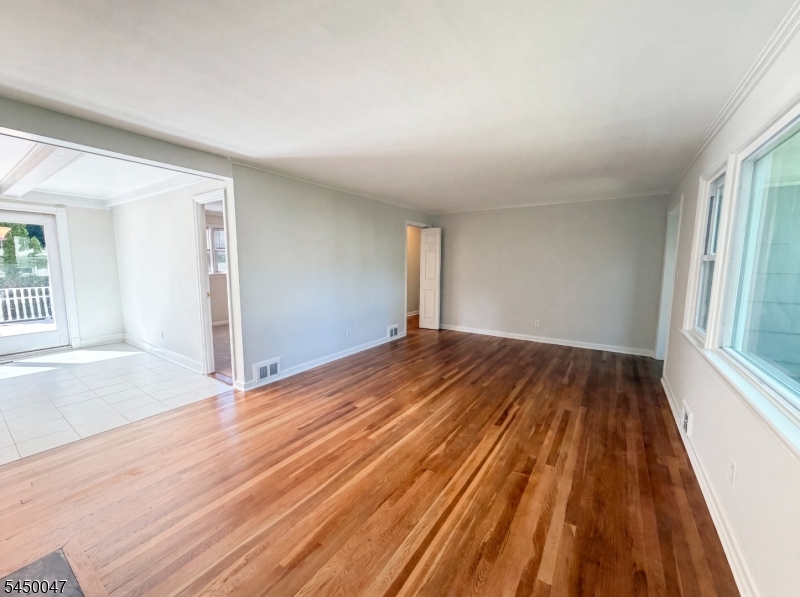 63 Samson Ave